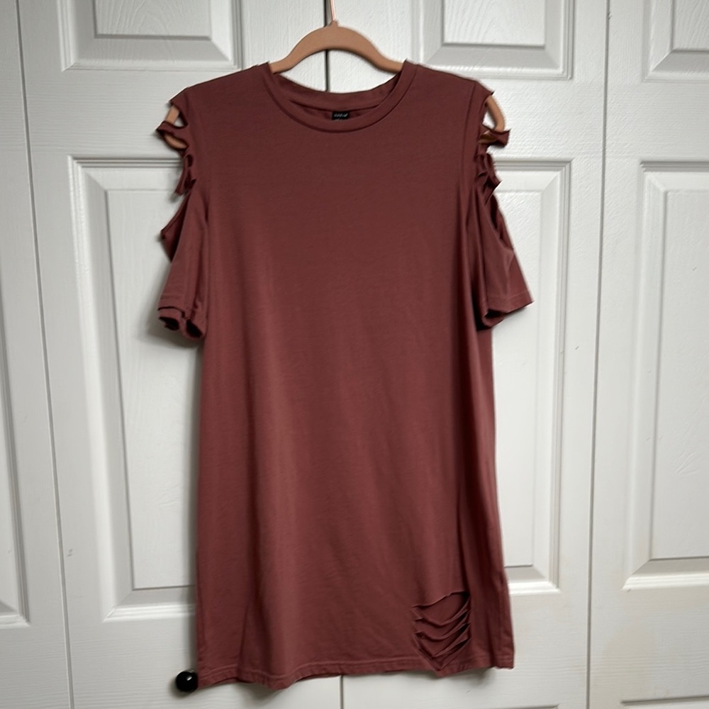 Cut-Out Sleeve T-Shirt Dress